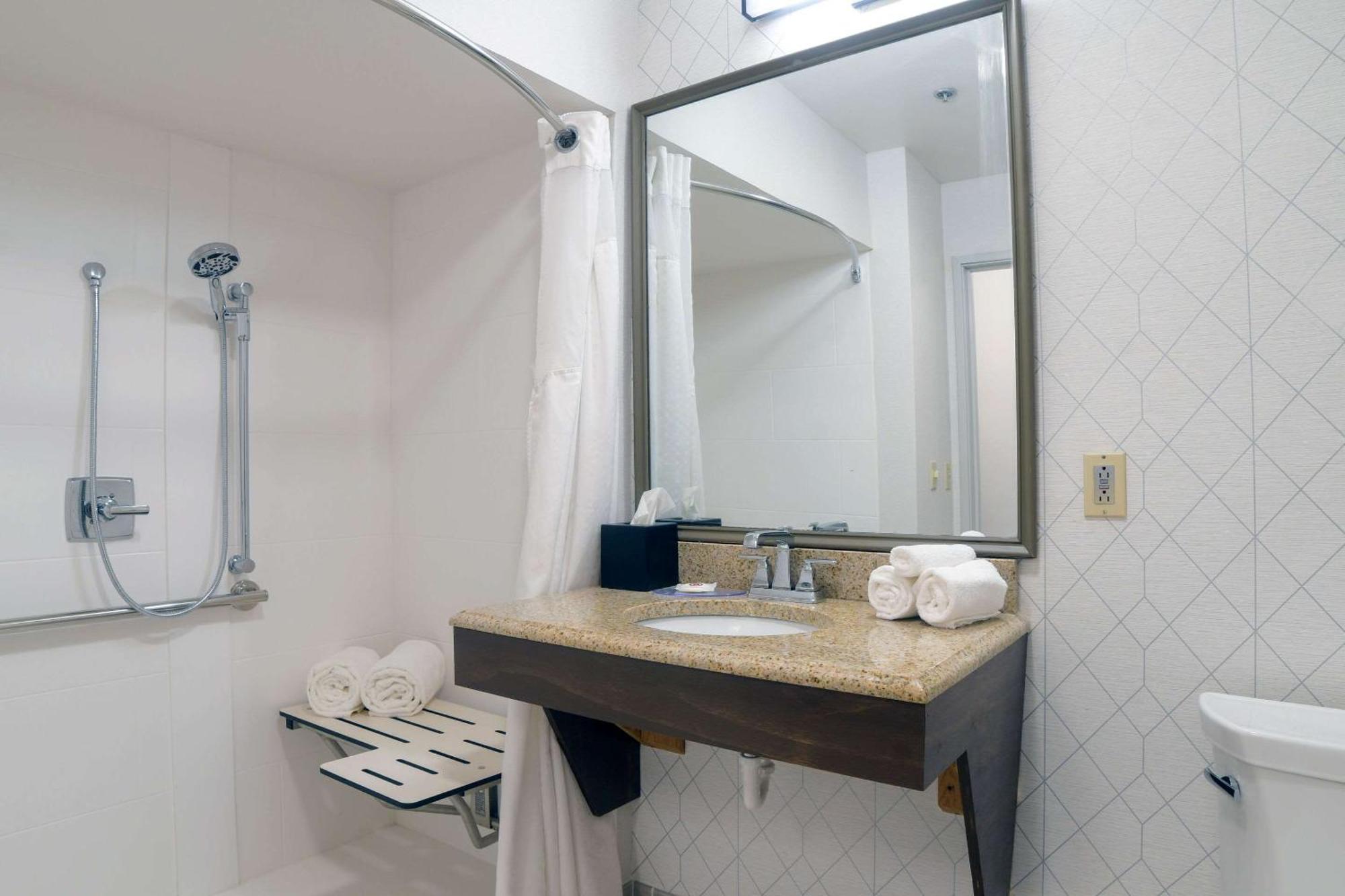 Comfort Inn & Suites Nw Milwaukee Germantown Kültér fotó